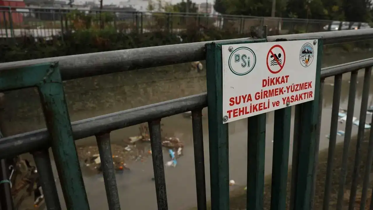 Adana’da Sulama Kanalları Çöp Yuvasına Dönüştü! Tepki Yağıyor 7